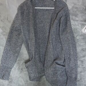 Elegant Gray Women's Cardigan